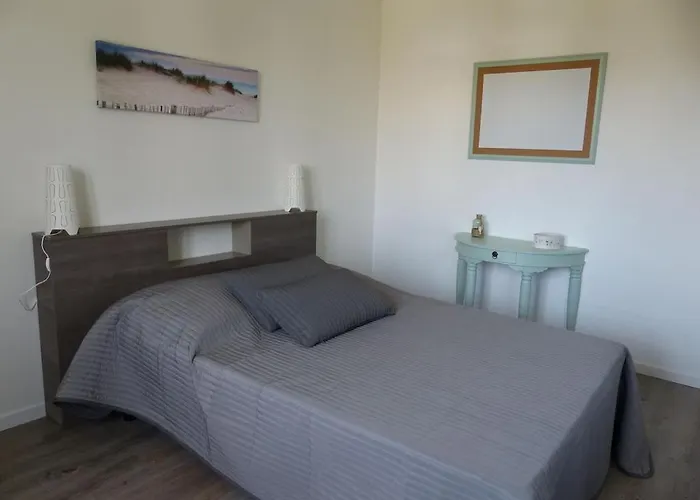 Casa de Férias Maison Entre Vieux Port Et Minimes *