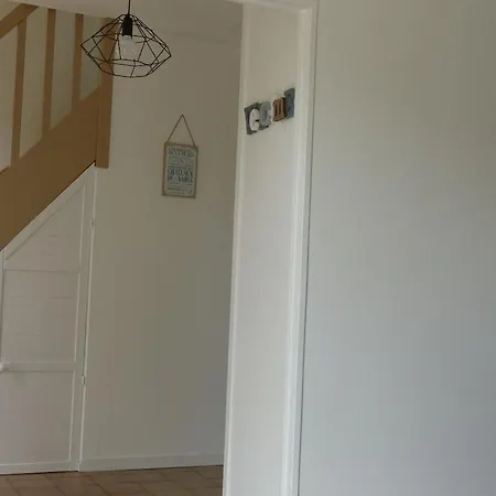 Holiday home Maison Entre Vieux Port Et Minimes La Rochelle (Charente-Maritime)