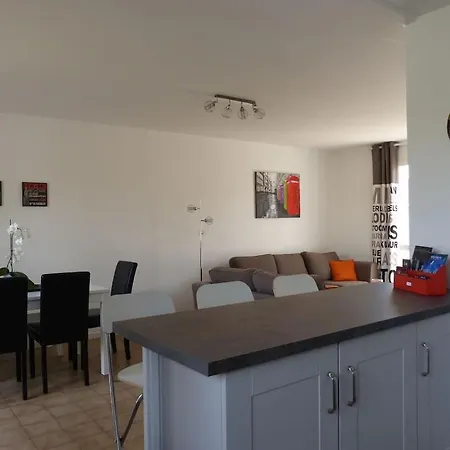 Maison Entre Vieux Port Et Minimes Holiday home *